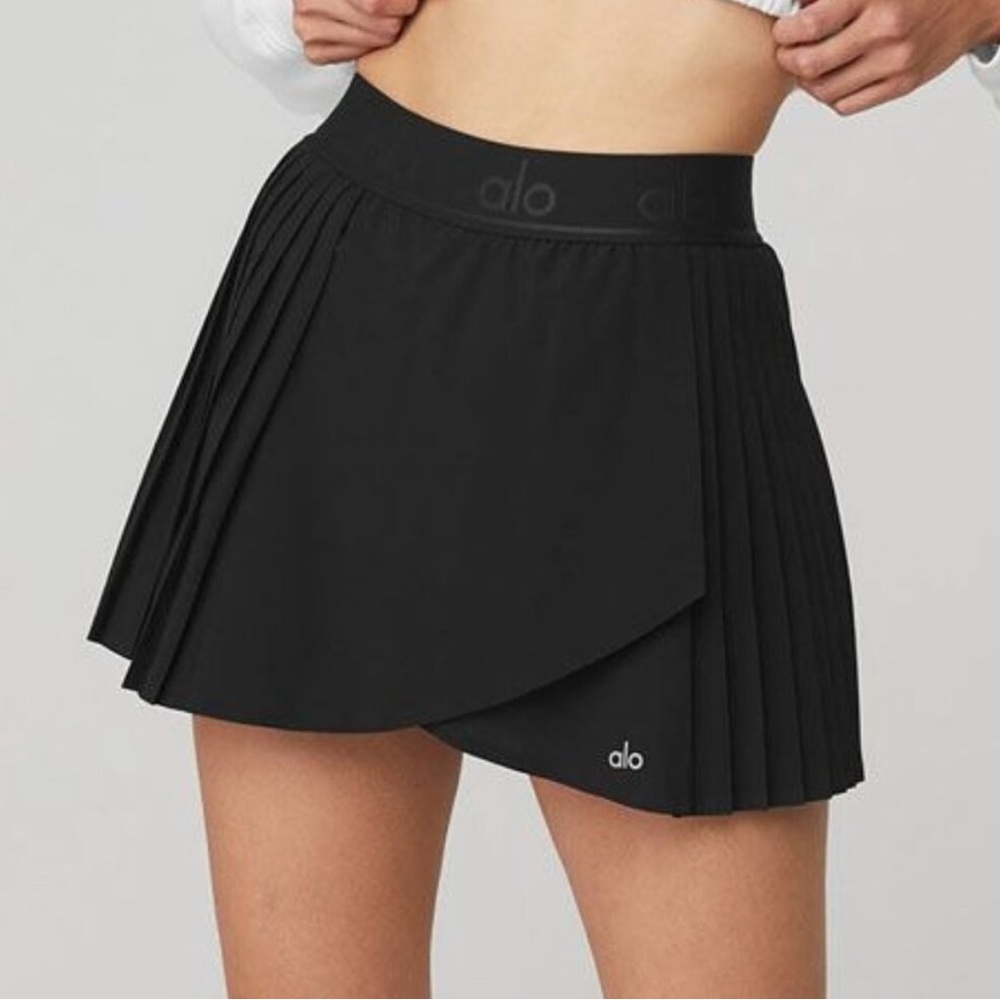 ALO Yoga Black Pleated Wrap Athletic Skort